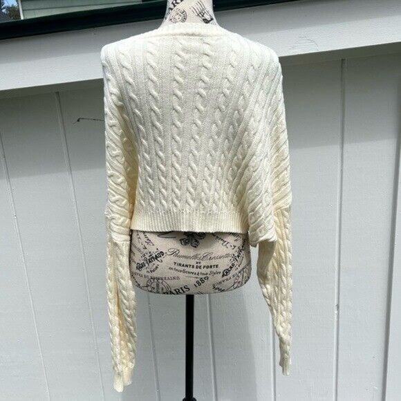 NWOT off white cable knit cropped Crewneck long sleeve sweater - Picture 3 of 12